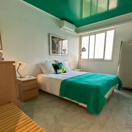 Apartment Rooftop, Sea View, Facing The Harbor, Near Center And Antibes