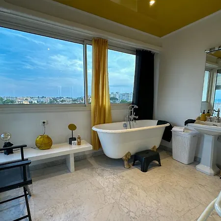 Apartment Rooftop Vue Face Port, Plages & Centre A Pied