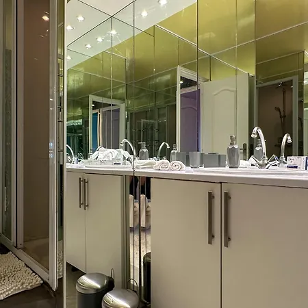 Rooftop Vue Face Port, Plages & Centre A Pied