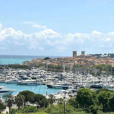 Daire Penthouse - Panoramic Sea-view Rooftop, Port Vauban