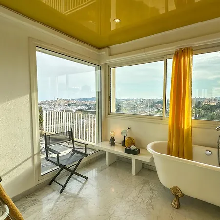 Rooftop Vue Face Port, Plages & Centre A Pied