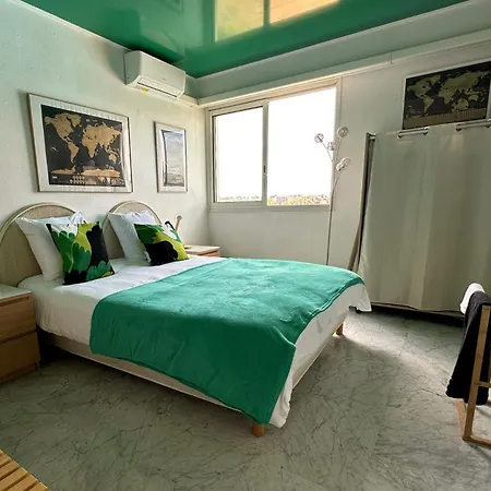 Daire Penthouse - Panoramic Sea-view Rooftop, Port Vauban