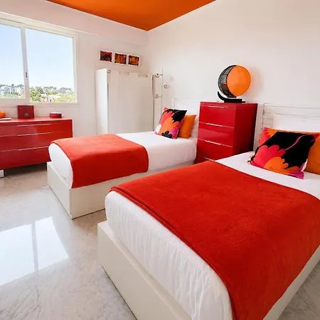Penthouse - Panoramic Sea-view Rooftop, Port Vauban Apartment