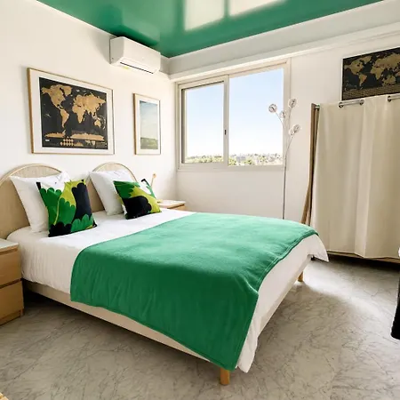 Apartment Penthouse - Panoramic Sea-view Rooftop, Port Vauban Antibes