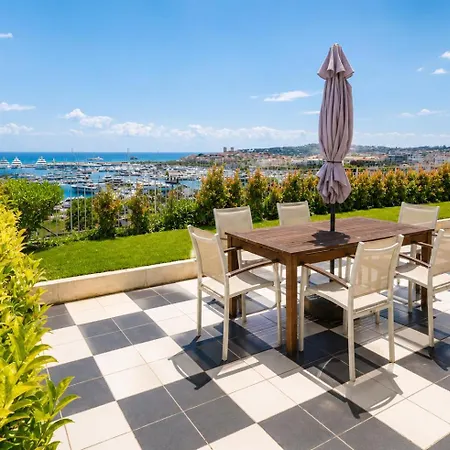 Apartment Penthouse - Panoramic Sea-view Rooftop, Port Vauban *