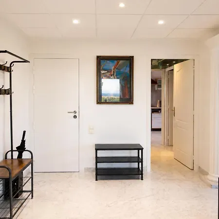 Penthouse - Panoramic Sea-view Rooftop, Port Vauban Apartment